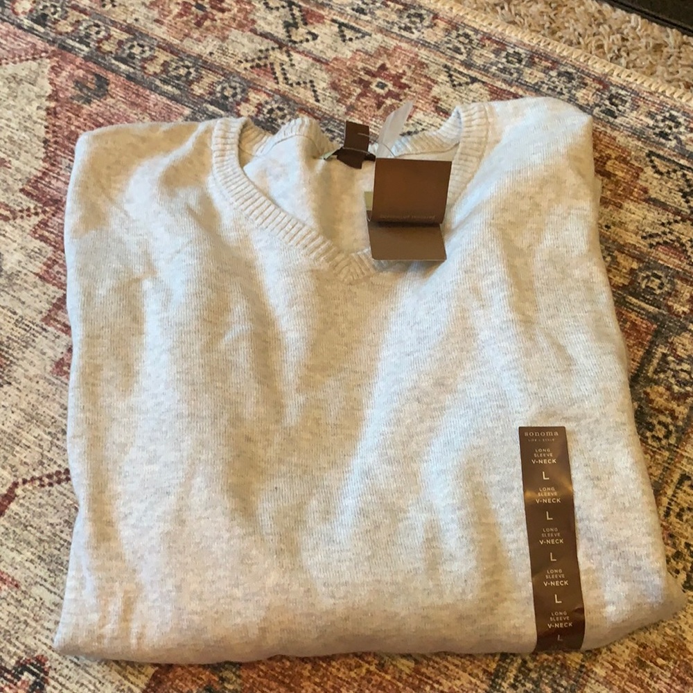 Sonoma vneck sweater. NWT. Large